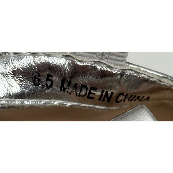 14th & Union Sandals Womens Size 6.5 Finley Metallic Silver Studded Detail - Picture 7 of 8